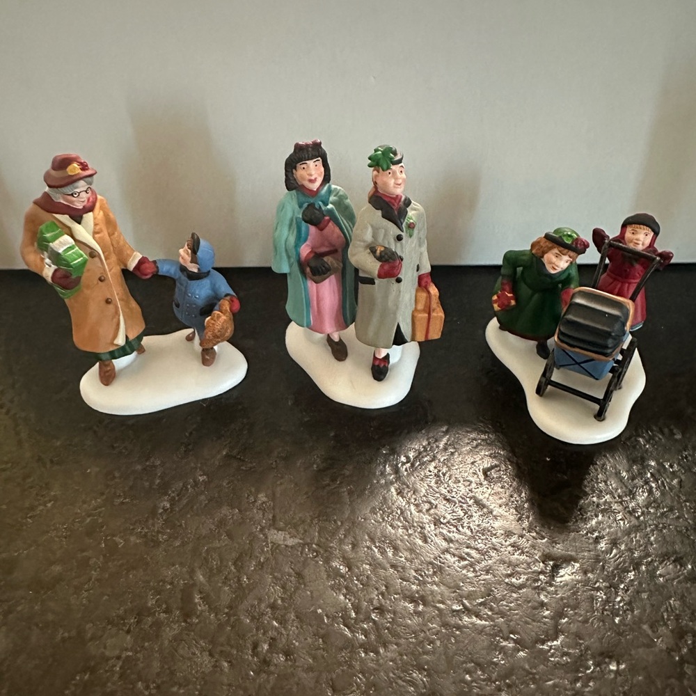 "Let's Go Shopping In The City" Set of 3 #58899 Heritage Village Collection